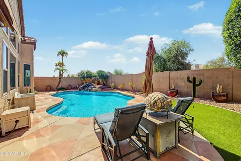 Exterior - 15236 S 16th Ave, Phoenix, AZ 85045 photo 3 of 4