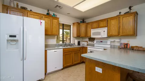 Kitchen - 10857 E Lindner Ave, Mesa, AZ 85209 photo 1 of 2