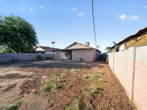 Exterior - 1725 E Pueblo Ave, Phoenix, AZ 85040 photo 6 of 10