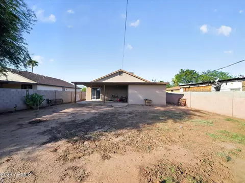 Exterior - 1725 E Pueblo Ave, Phoenix, AZ 85040 photo 5 of 10
