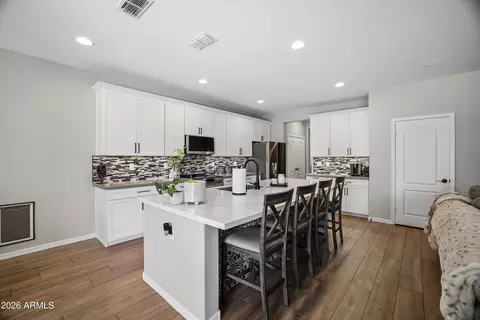 Kitchen - 4136 S Butte Ln, Gilbert, AZ 85297 photo 2 of 5
