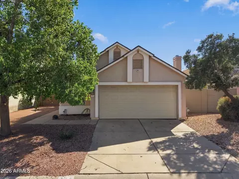 1811 S 39th St #4, Mesa, AZ 85206