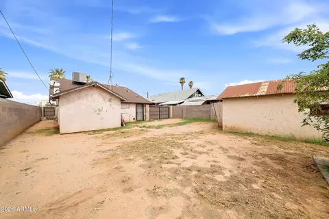 Exterior - 1015 E Moreland St, Phoenix, AZ 85006 photo 2 of 2