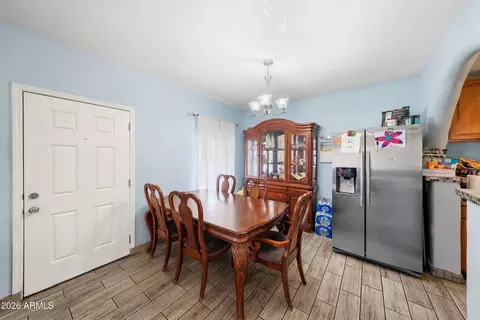 Dining - 1015 E Moreland St, Phoenix, AZ 85006 photo 1 of 1