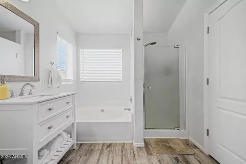 Bath - 4322 E Bramble Cir, Mesa, AZ 85206 photo 2 of 3