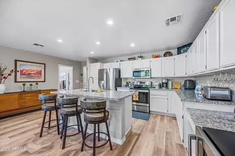 Kitchen - 11558 E Lomita Ave, Mesa, AZ 85209 photo 4 of 4