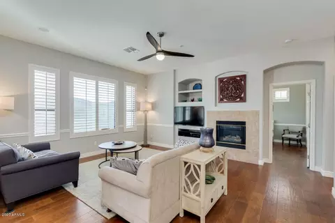 Living - 7445 Eagle Crest Dr #1077, Mesa, AZ 85207 photo 2 of 2