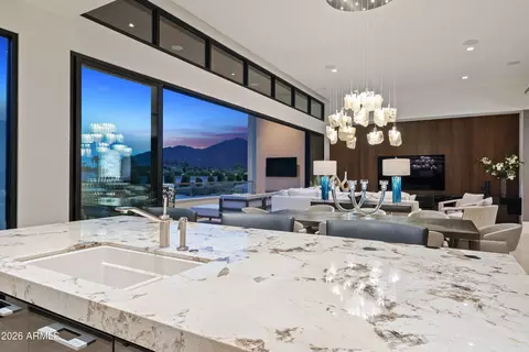 6587 N Palmeraie Blvd #2046, Paradise Valley, AZ 85253