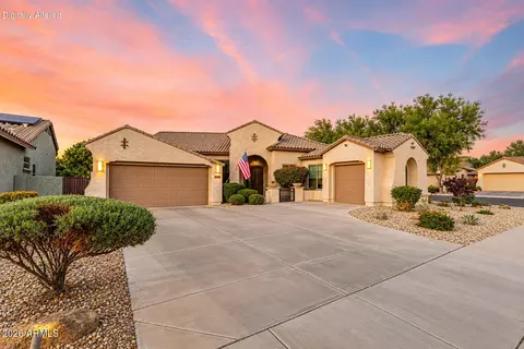 17926 W Griswold Rd, Waddell, AZ 85355