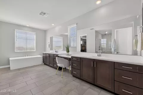 Bath - 9634 E Rainbow Ave, Mesa, AZ 85212 photo 1 of 7
