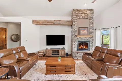 Living - 2303 E Scarlet Bugler Cir, Payson, AZ 85541 photo 2 of 4