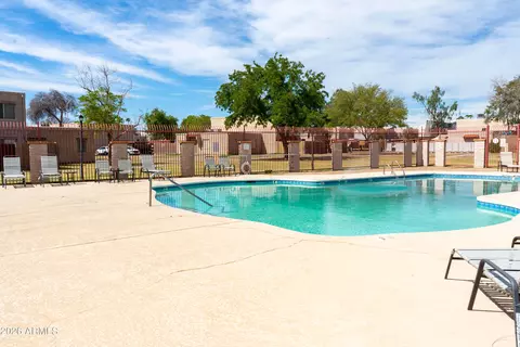 Exterior - 600 S Dobson Apt 154 Rd, Mesa, AZ 85202 photo 7 of 9