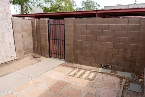 Exterior - 600 S Dobson Apt 154 Rd, Mesa, AZ 85202 photo 4 of 9