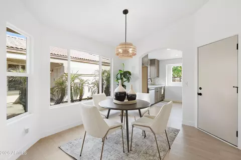 Dining - 4622 E Grovers Ave, Phoenix, AZ 85032 photo 1 of 2