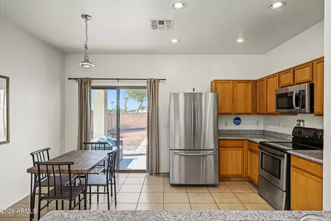 Kitchen - 8802 S 9th St, Phoenix, AZ 85042 photo 3 of 4