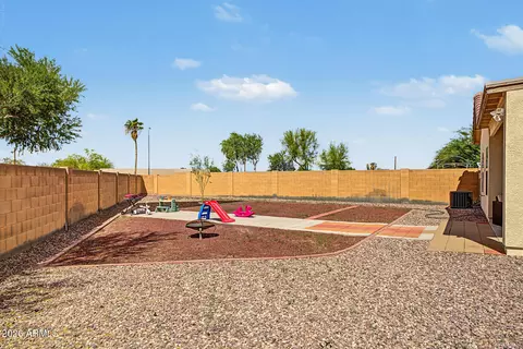 Exterior - 8802 S 9th St, Phoenix, AZ 85042 photo 5 of 9