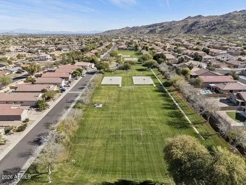 View/Area - 8802 S 9th St, Phoenix, AZ 85042 photo 2 of 3