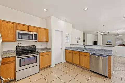 Kitchen - 8802 S 9th St, Phoenix, AZ 85042 photo 4 of 4