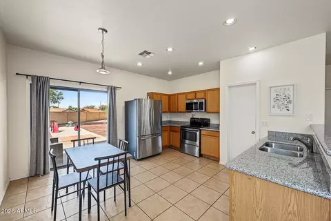 Kitchen - 8802 S 9th St, Phoenix, AZ 85042 photo 1 of 4