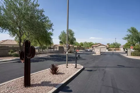 View/Area - 8802 S 9th St, Phoenix, AZ 85042 photo 3 of 3