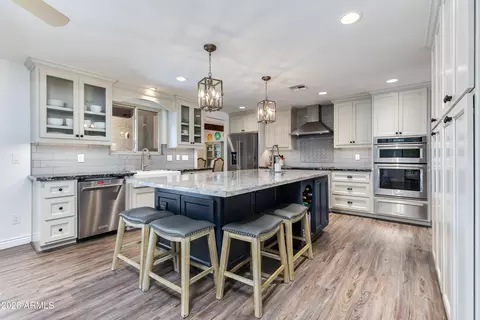 Kitchen - 925 E Waltann Ln, Phoenix, AZ 85022 photo 6 of 7