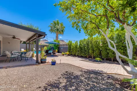 Exterior - 925 E Waltann Ln, Phoenix, AZ 85022 photo 10 of 13