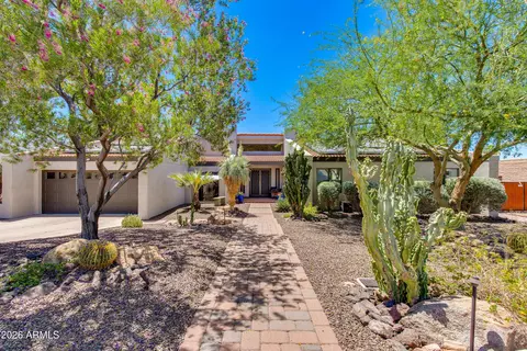 Exterior - 925 E Waltann Ln, Phoenix, AZ 85022 photo 2 of 13