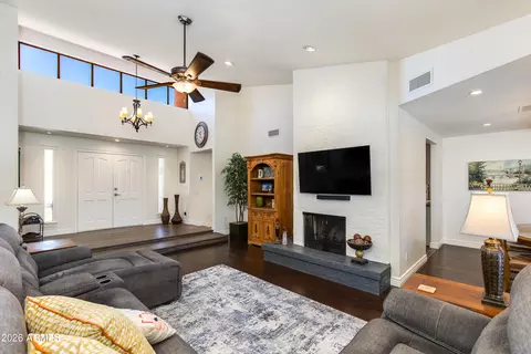 Living - 925 E Waltann Ln, Phoenix, AZ 85022 photo 4 of 8
