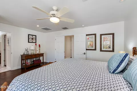 Bedroom - 925 E Waltann Ln, Phoenix, AZ 85022 photo 3 of 4