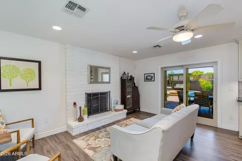 Living - 925 E Waltann Ln, Phoenix, AZ 85022 photo 6 of 8