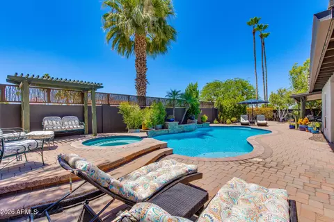 Exterior - 925 E Waltann Ln, Phoenix, AZ 85022 photo 5 of 13