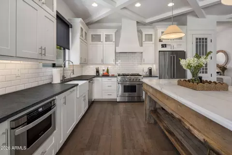 Kitchen - 4506 E Montecito Ave, Phoenix, AZ 85018 photo 2 of 5