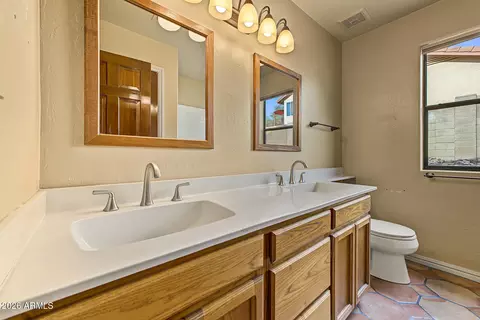 Bath - 1101 E Braeburn Dr, Phoenix, AZ 85022 photo 2 of 2