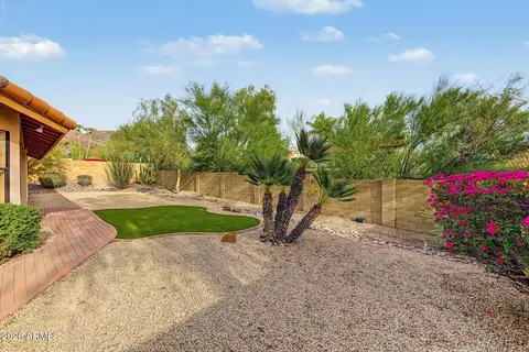 Exterior - 1101 E Braeburn Dr, Phoenix, AZ 85022 photo 5 of 7