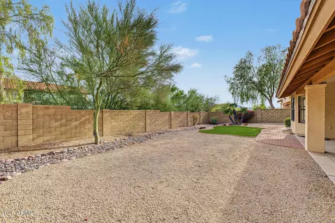 Exterior - 1101 E Braeburn Dr, Phoenix, AZ 85022 photo 6 of 7