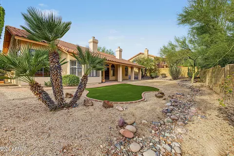 Exterior - 1101 E Braeburn Dr, Phoenix, AZ 85022 photo 4 of 7