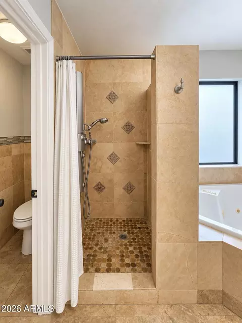 Bath - 1825 E Redfield Rd, Phoenix, AZ 85022 photo 5 of 6