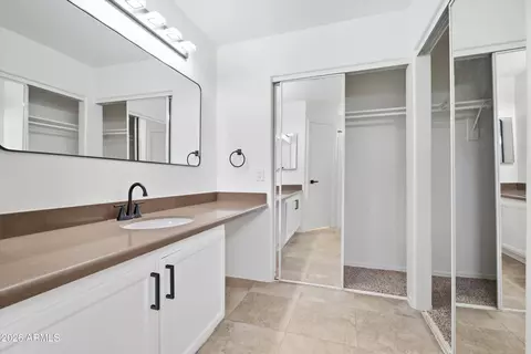 Bath - 1575 E Baylor Ln #B, Gilbert, AZ 85296 photo 2 of 4