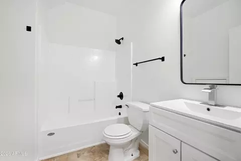 Bath - 1575 E Baylor Ln #B, Gilbert, AZ 85296 photo 3 of 4