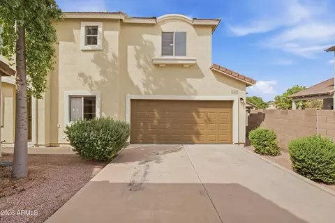 Exterior - 1575 E Baylor Ln #B, Gilbert, AZ 85296 photo 2 of 5