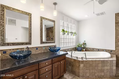 Bath - 4440 E Clarendon Ave, Phoenix, AZ 85018 photo 1 of 7