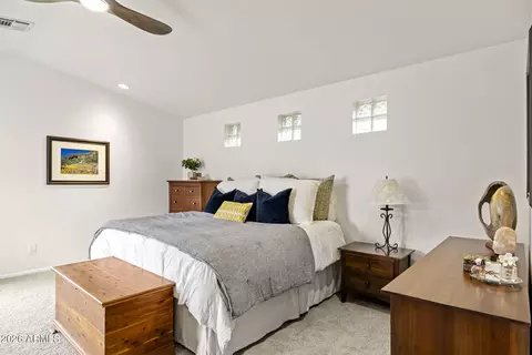 Bedroom - 4440 E Clarendon Ave, Phoenix, AZ 85018 photo 1 of 5