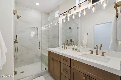 Bath - 2764 E Bart St, Gilbert, AZ 85295 photo 1 of 3