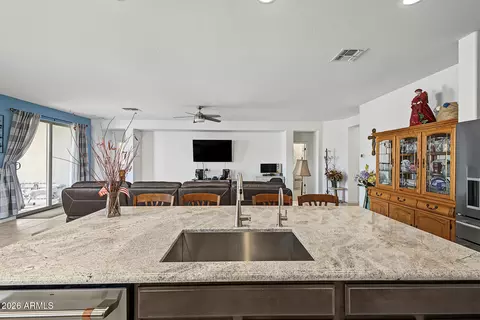 Kitchen - 10342 E Tupelo Ave, Mesa, AZ 85212 photo 5 of 6
