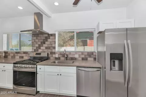 Kitchen - 357 N 15th St, Phoenix, AZ 85006 photo 1 of 1