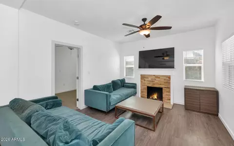 Entry Way - 357 N 15th St, Phoenix, AZ 85006 photo 1 of 2