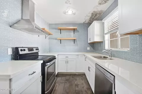 Kitchen - 2016 W Whitton Ave, Phoenix, AZ 85015 photo 2 of 5