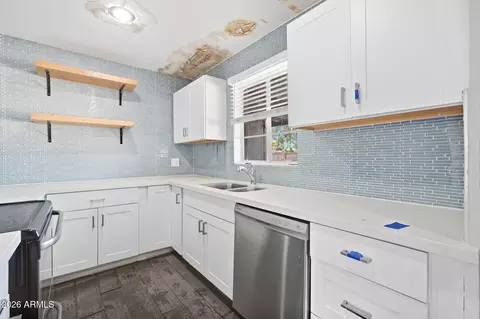 Kitchen - 2016 W Whitton Ave, Phoenix, AZ 85015 photo 1 of 5