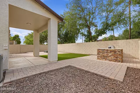 Exterior - 4032 E Gail Ct, Gilbert, AZ 85296 photo 4 of 5