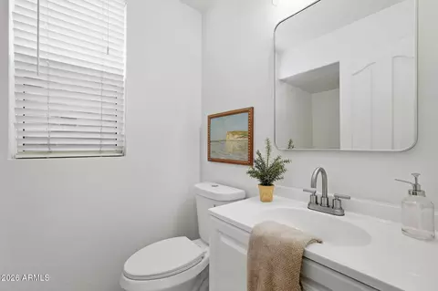 Bath - 4032 E Gail Ct, Gilbert, AZ 85296 photo 1 of 5